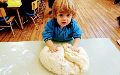 Gran amasado de Jalá en el jardín