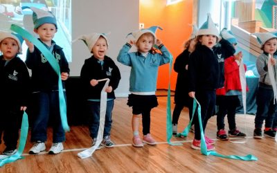 Día de la Bandera con familias de «3»